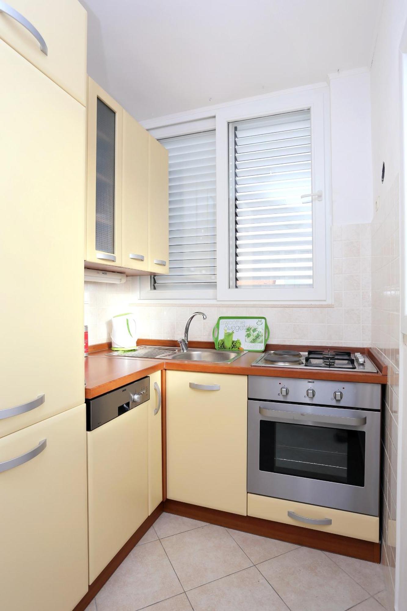Apartments By The Sea Kastel Kambelovac, Kastela - 8679 Habitación foto