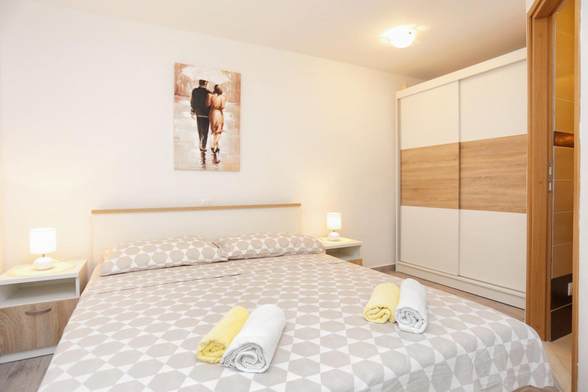 Apartments By The Sea Kastel Kambelovac, Kastela - 8679 Habitación foto