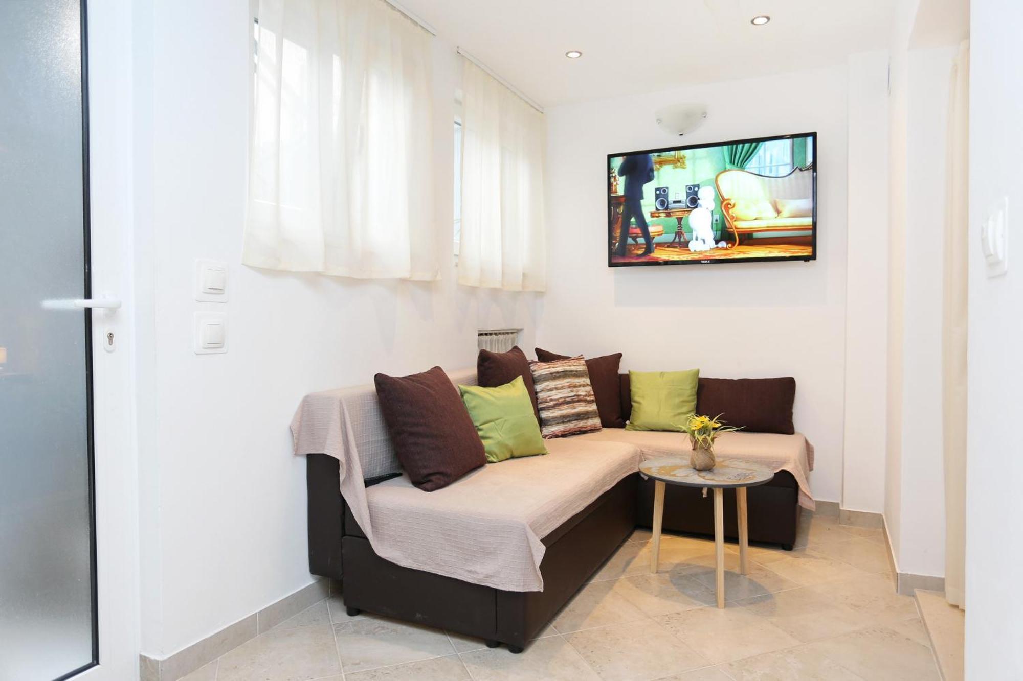 Apartments By The Sea Kastel Kambelovac, Kastela - 8679 Habitación foto